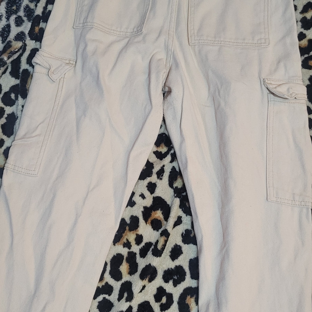 SHEIN Cream Cargo Jeans